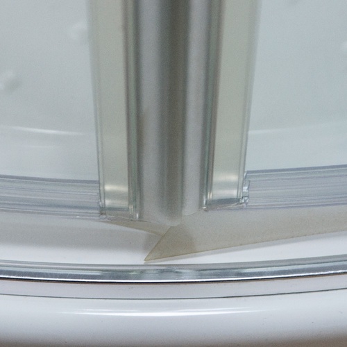 Magnetický profil a nové prahové tesnenie