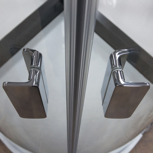 Masivní chromovaná madla ze zinkové slitiny Zamak - pohled shora